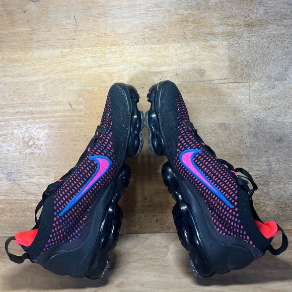 Nike Air VaporMax Flyknit Womens Sz 7.5 Running Shoes Sneakers Black Hyper Pink - Picture 6 of 12